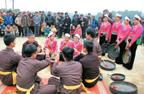 Dân ca: Hát sắc bùa ngày xuân
